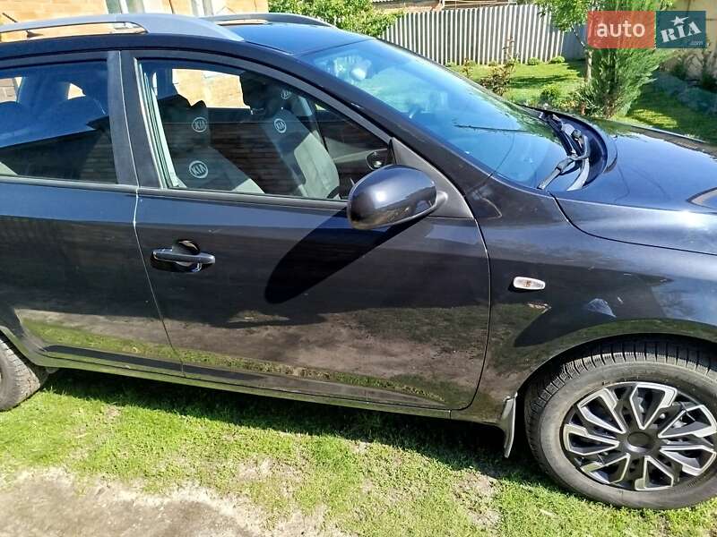 Универсал Kia Ceed 2009 в Краснограде