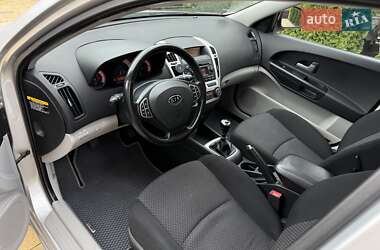 Хетчбек Kia Ceed 2007 в 