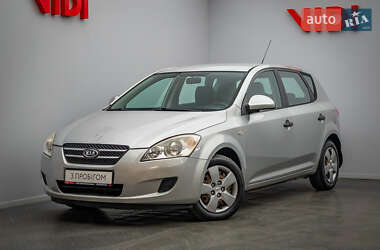 Хэтчбек Kia Ceed 2008 в Киеве