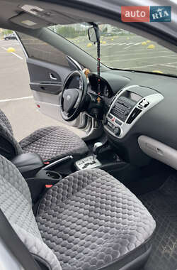 Хетчбек Kia Ceed 2008 в 