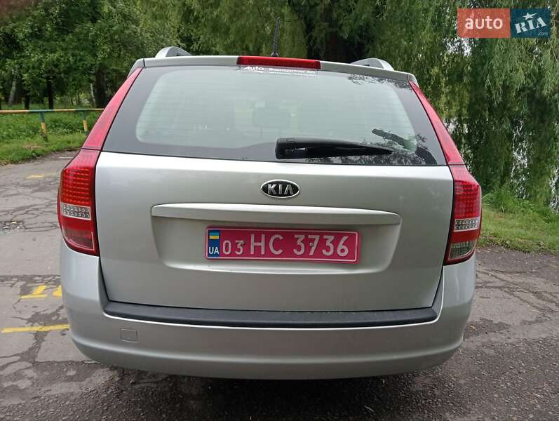 Універсал Kia Ceed 2011 в Рівному