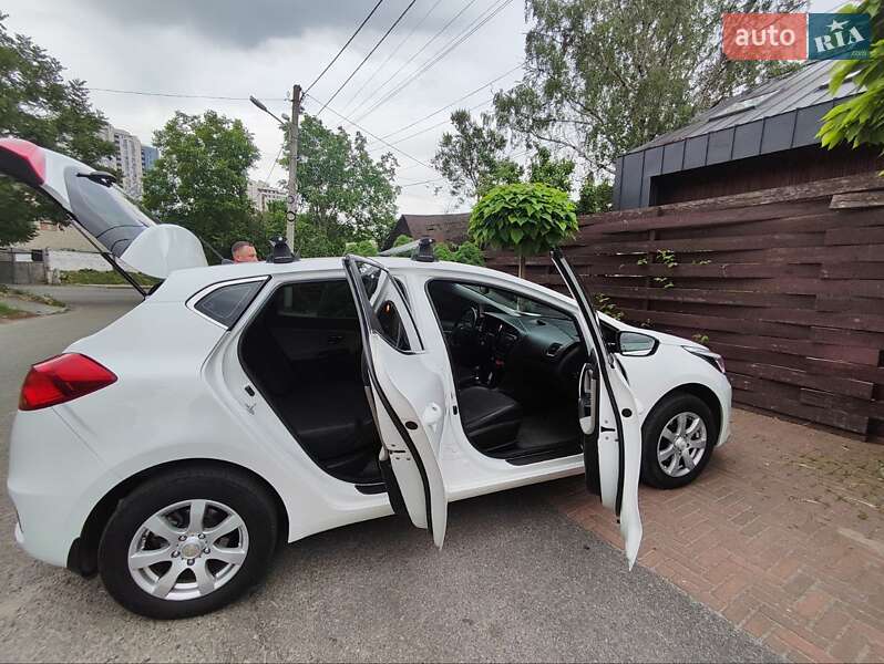 Хэтчбек Kia Ceed 2016 в Днепре фото 4 Хэтчбек Kia Ceed 2016 в Днепре