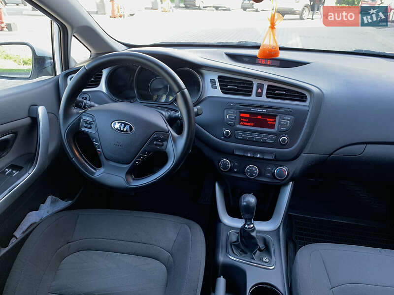 Универсал Kia Ceed 2013 в Калуше