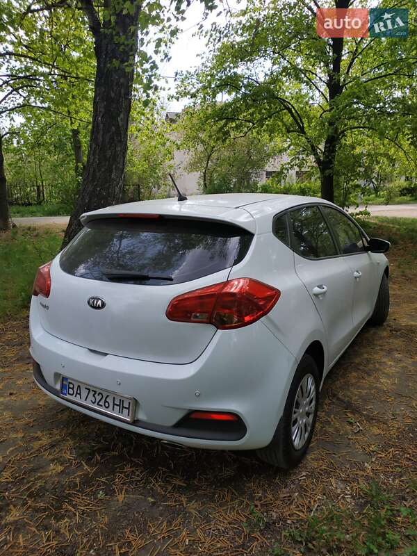 Хэтчбек Kia Ceed 2013 в Новоукраинке