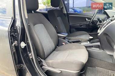 Хэтчбек Kia Ceed 2011 в 
