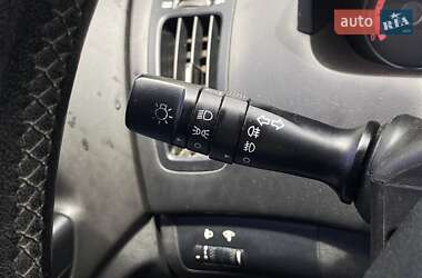 Хэтчбек Kia Ceed 2011 в 