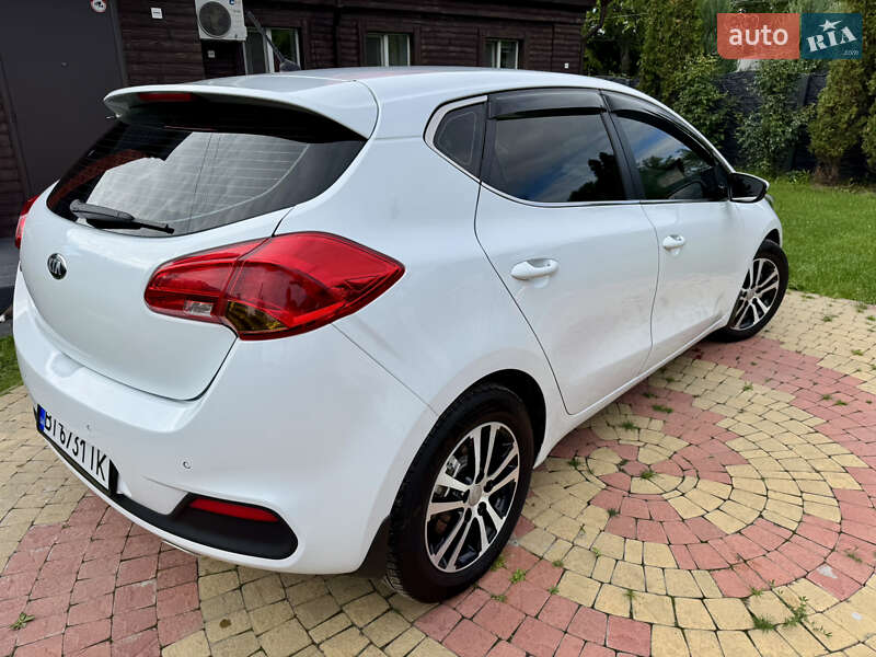 Хэтчбек Kia Ceed 2012 в Кременчуге