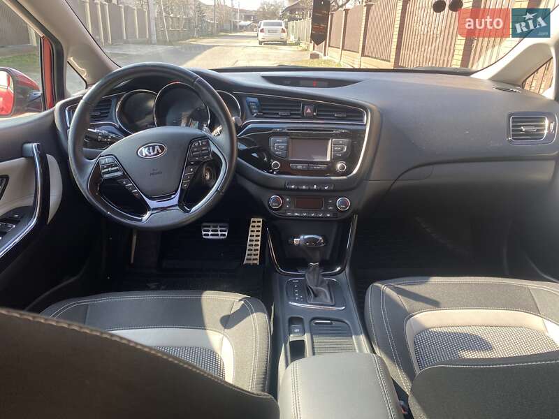 Хэтчбек Kia Ceed 2017 в 