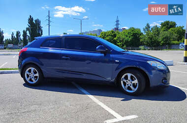 Хэтчбек Kia Ceed 2009 в 