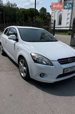 Хетчбек Kia Ceed 2008 в Житомирі