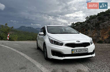 Хэтчбек Kia Ceed 2016 в 