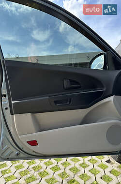 Хэтчбек Kia Ceed 2008 в 