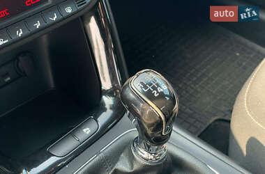 Хэтчбек Kia Ceed 2013 в 