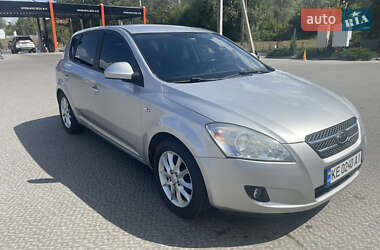 Хэтчбек Kia Ceed 2008 в Днепре