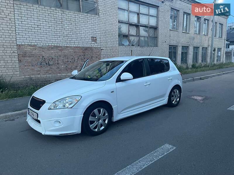 Хетчбек Kia Ceed 2007 в Дніпрі