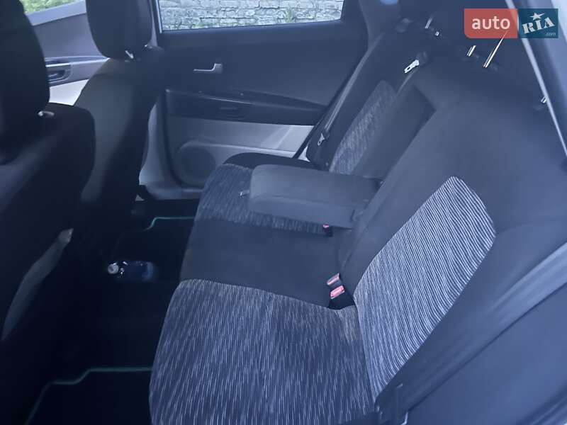 Хетчбек Kia Ceed 2007 в Дніпрі