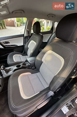 Хэтчбек Kia Ceed 2013 в 