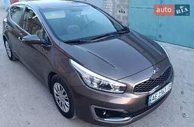 Хетчбек Kia Ceed 2017 в Дніпрі