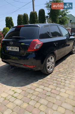 Хэтчбек Kia Ceed 2009 в 