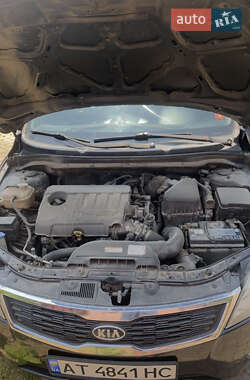 Хэтчбек Kia Ceed 2009 в 