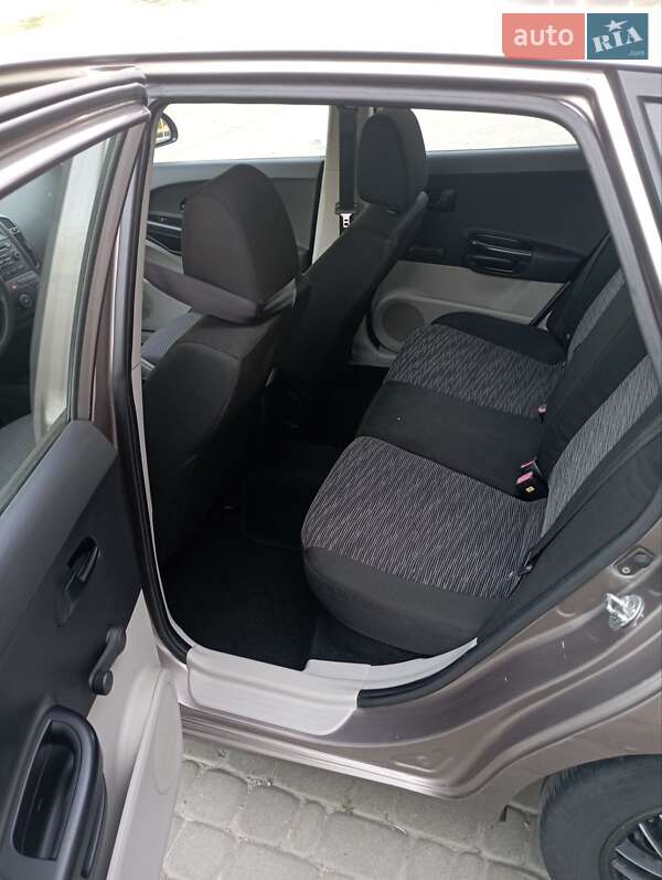 Хэтчбек Kia Ceed 2007 в Запорожье