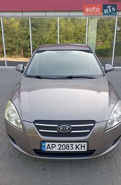 Хэтчбек Kia Ceed 2007 в 