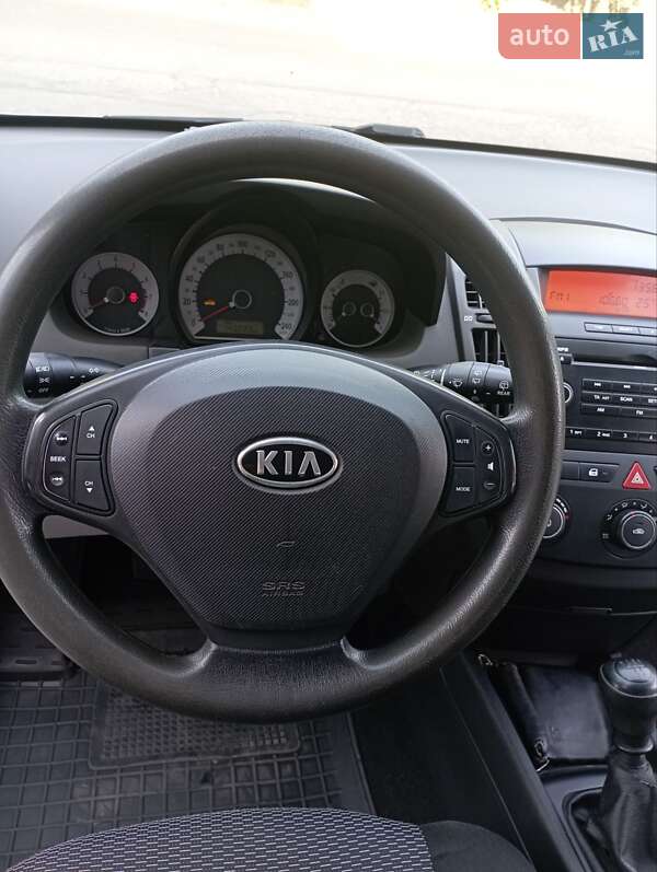 Хэтчбек Kia Ceed 2007 в Запорожье