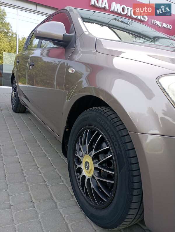 Хэтчбек Kia Ceed 2007 в Запорожье