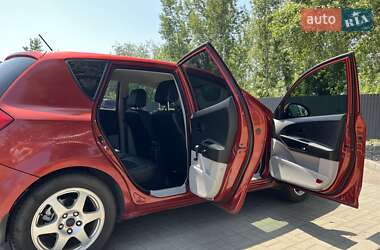 Хэтчбек Kia Ceed 2008 в 