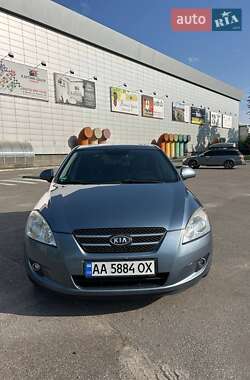 Хэтчбек Kia Ceed 2007 в 