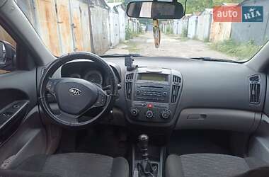 Хэтчбек Kia Ceed 2008 в 