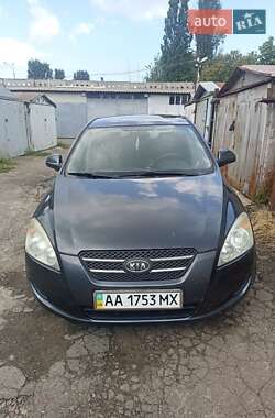 Хэтчбек Kia Ceed 2008 в Киеве