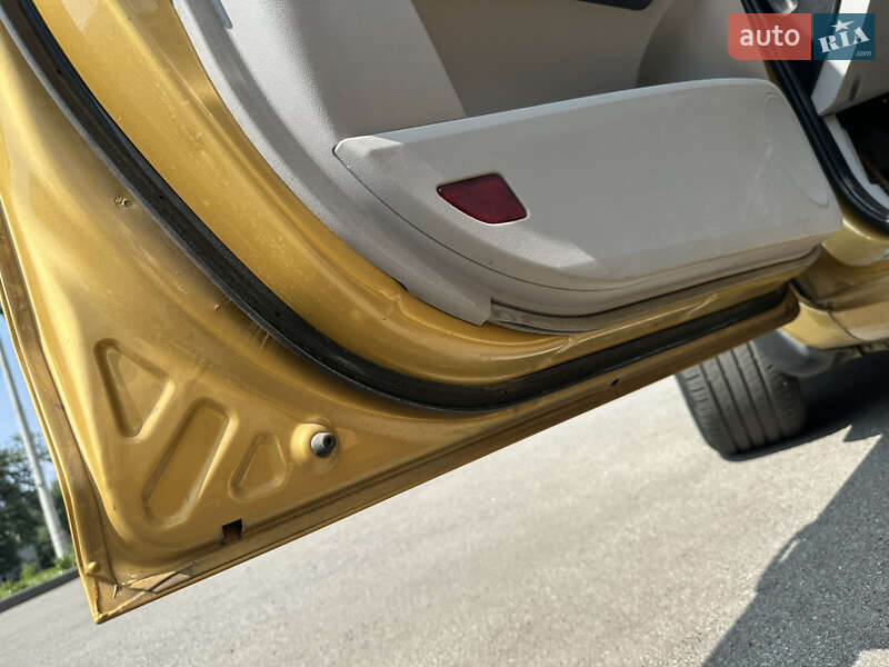 Хетчбек Kia Ceed 2008 в Дніпрі
