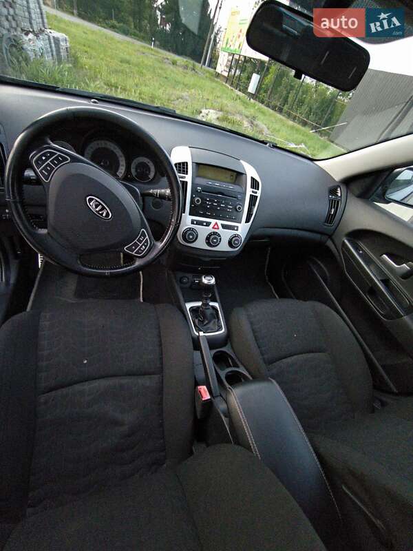 Хэтчбек Kia Ceed 2008 в Виноградове