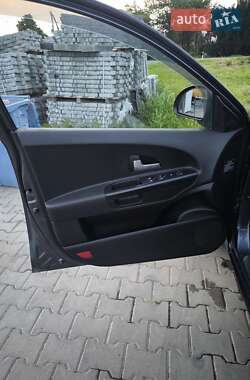 Хэтчбек Kia Ceed 2008 в 