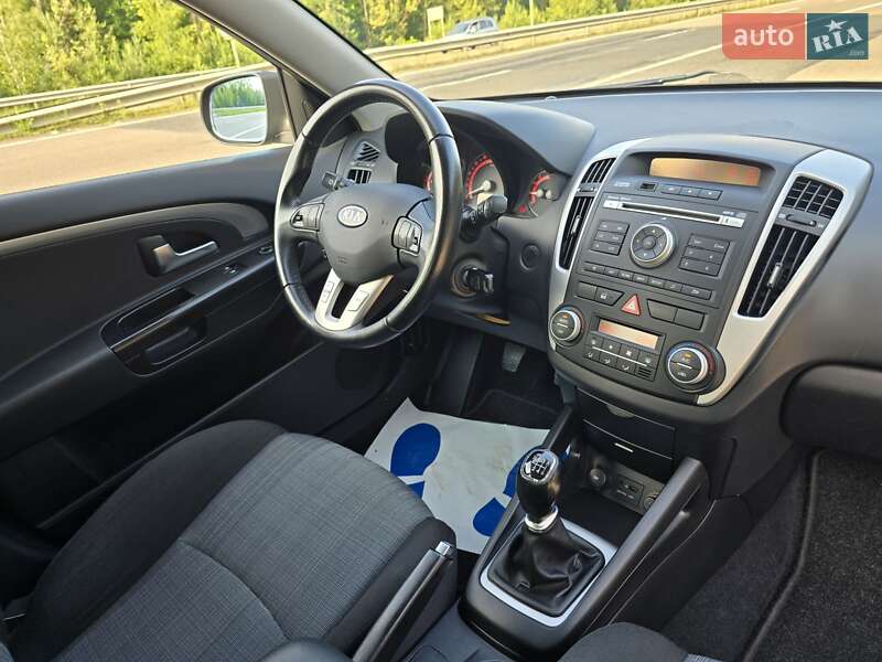 Универсал Kia Ceed 2012 в Ковеле