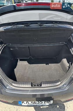 Хэтчбек Kia Ceed 2008 в 