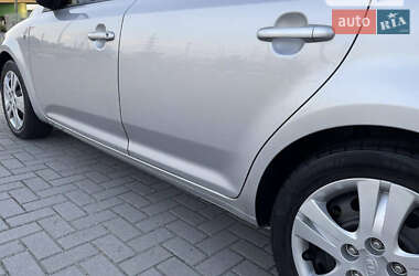 Хэтчбек Kia Ceed 2007 в 