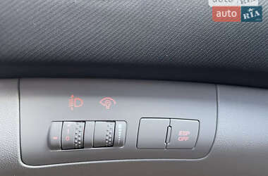 Хэтчбек Kia Ceed 2007 в 