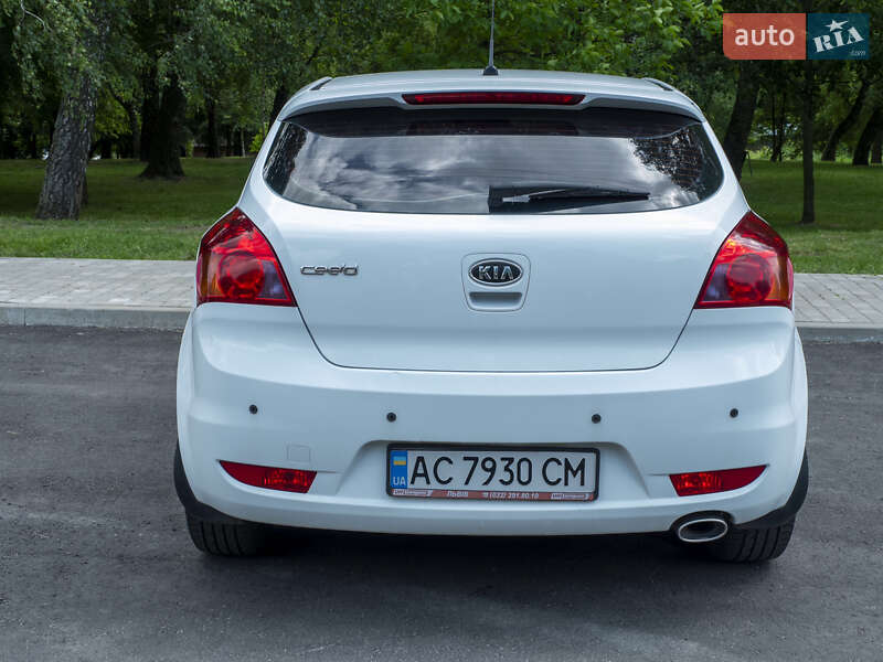 Хетчбек Kia Ceed 2008 в Нововолинську