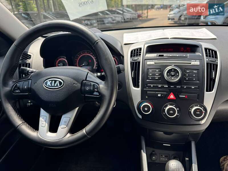 Универсал Kia Ceed 2010 в Кривом Роге