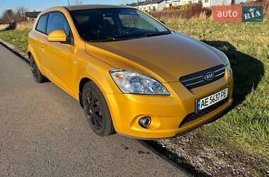 Хэтчбек Kia Ceed 2008 в Днепре