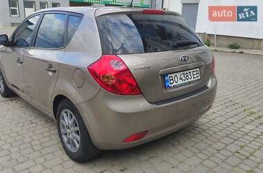 Хетчбек Kia Ceed 2007 в 