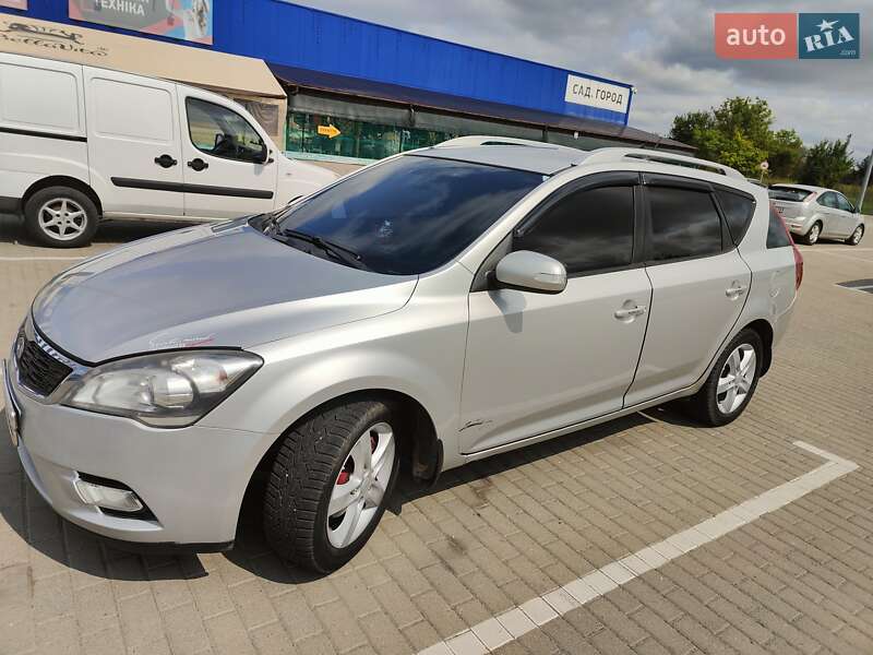 Универсал Kia Ceed 2010 в Стебнику фото 7 Универсал Kia Ceed 2010 в Стебнику