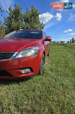 Универсал Kia Ceed 2009 в Золочеве