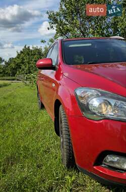 Универсал Kia Ceed 2009 в Золочеве