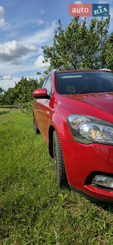 Универсал Kia Ceed 2009 в Золочеве