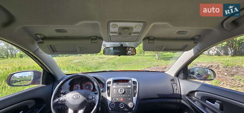 Универсал Kia Ceed 2009 в Золочеве