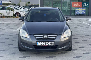 Хэтчбек Kia Ceed 2007 в 