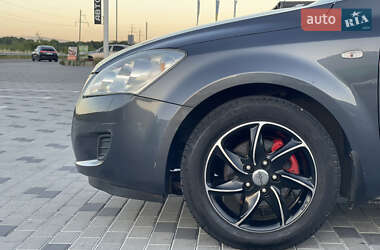 Хэтчбек Kia Ceed 2007 в 